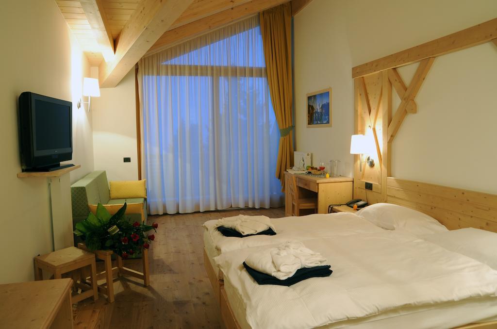 Alpine Mugon Hotel Vason Exterior photo
